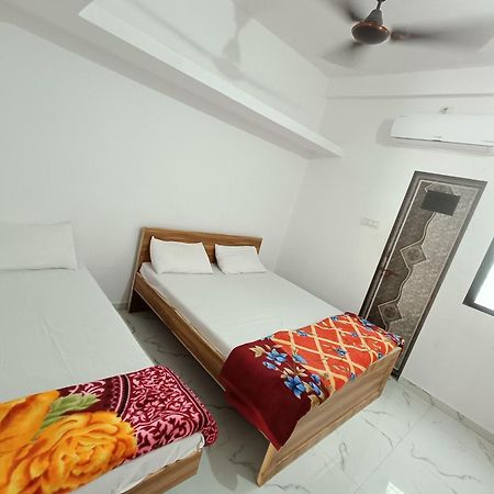Shiv Shakti Homestay Kevadia ภายนอก รูปภาพ